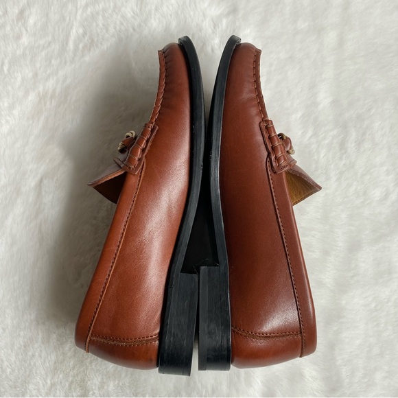 Sezane Vicky Soft Carmel Loafers with Gold Chain Detail | 36 - Picture 4 of 14